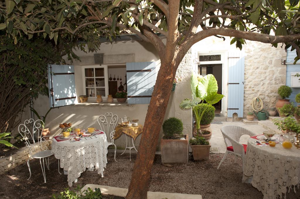 Bed and Breakfast La Maison Du Peintre En Provence Mallemort Exterior foto